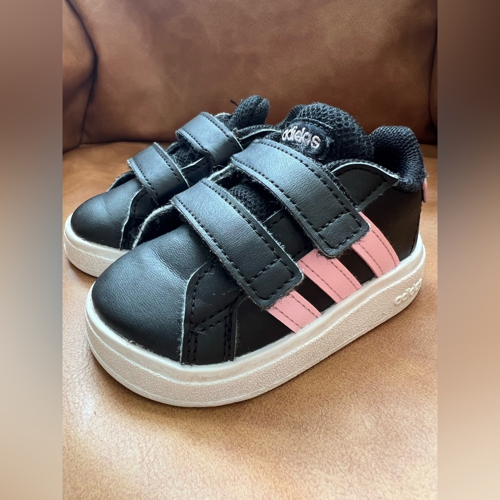 Toddler Addidas Grand Court Sneakers